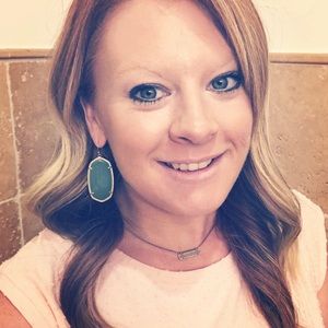 Meet your Posher, Lacy